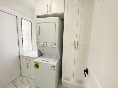 244 Kenwood St, Glendale CA  91206-4209 exterior