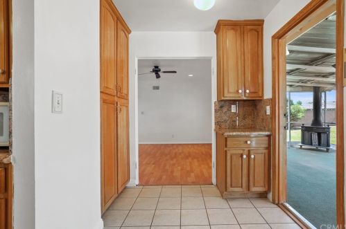 527 Hampton St, Anaheim CA  92801-3102 exterior