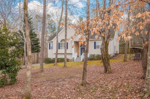 212 Brick Mill Dr, Holly Springs, GA 30115-3820