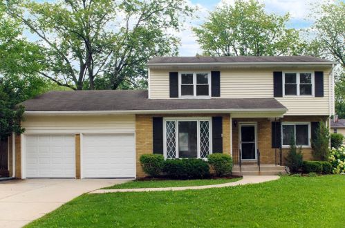 129 Clark Dr, Palatine, IL 60074-5523