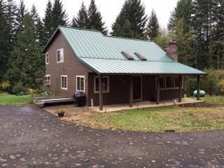 22990 Green Acres Rd, Sandy, OR 97055-6639