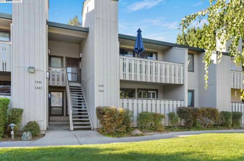 1446 Capurso Way, San Jose, CA 95125-1775