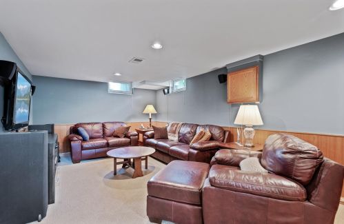 1027 Idaho Ave, Saint Paul MN  55117-3352 exterior