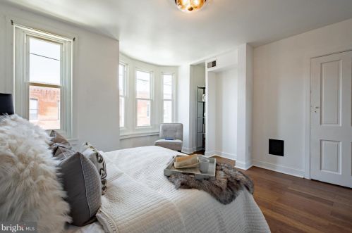 827 28th St, Philadelphia PA  19130-1724 exterior