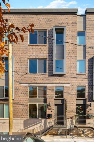 1342 19 St, Philadelphia PA  19146-4665 exterior