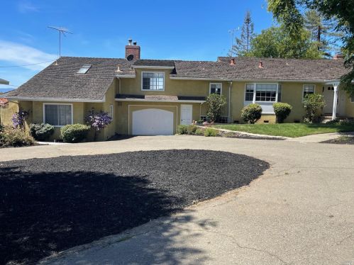 4683 Ewing Rd, Hayward, CA 94546-1015
