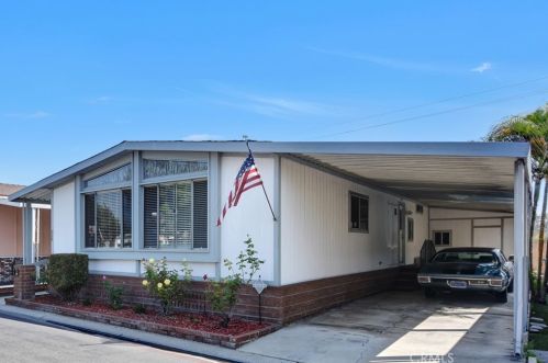 229 Palos Verdes Dr, Santa Ana, CA 92704-2465