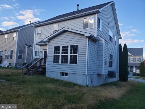45 Colonial Dr, Charles Town, WV 25414-4494