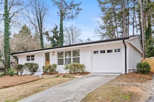 3764 Admiral Dr, Atlanta GA  30341-2230 exterior