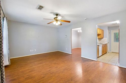 10629 Royal Cavins Dr, Conroe TX  77303-2721 exterior