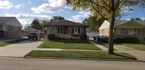 8622 Olcott Ave, Niles, IL 60714-2022