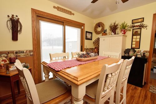 5541 Meissen Dr, Springfield OH  45502-8878 exterior