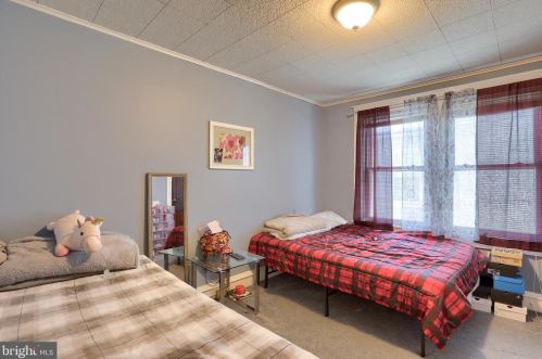 325 Ross St, Lancaster PA  17602-1941 exterior