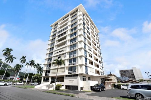 1629 Wilder Ave, Honolulu HI  96822-4681 exterior