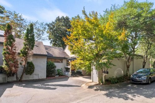4962 Ellipse, Marietta, GA 30068-4607