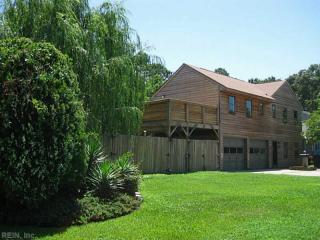 9552 Mason Creek Rd, Norfolk VA  23503-2817 exterior