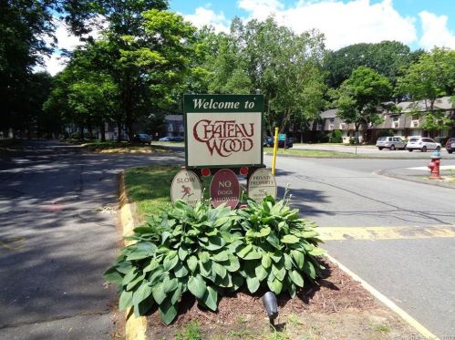950 High Path Rd, Windsor CT  06095-4129 exterior