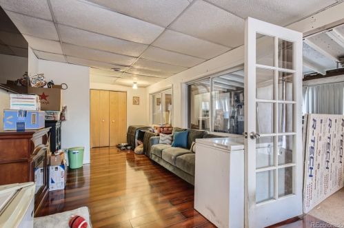 1888 Stuart St, Denver, CO 80219-4421