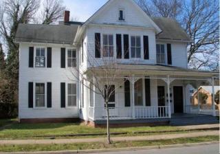 608 Littlepage St, Fredericksburg, VA 22401-5621