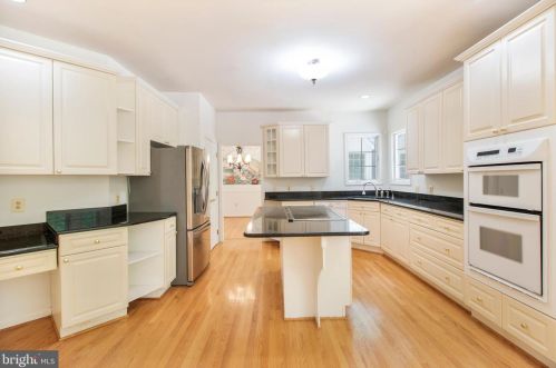 15302 Sweetridge Rd, Silver Spring MD 20905-3804 exterior