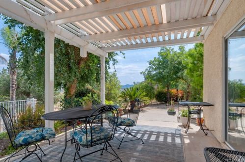 17216 Gamble Ave, Riverside CA  92504-9149 exterior