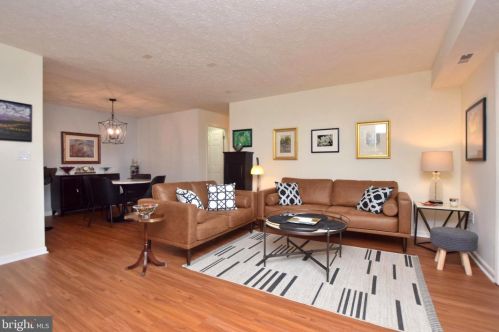 11959 Cardamom Dr, Woodbridge, VA 22192-1435