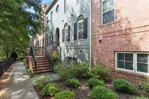 6442 Chariot St, Atlanta GA  30328-4298 exterior