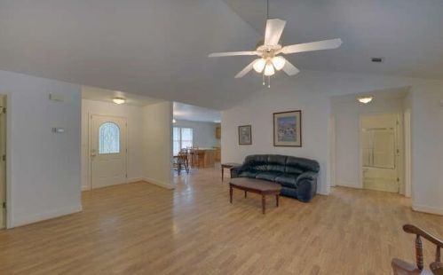 936 Gunns Cir, Cleveland, GA