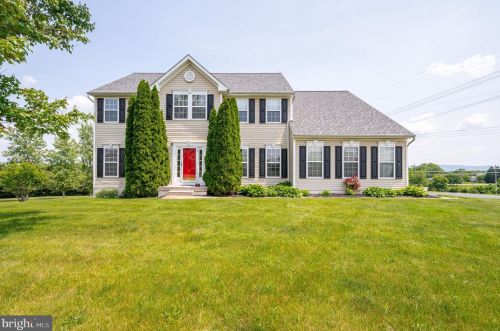 259 Blue Spruce Dr, Charles Town, WV 25414-4465