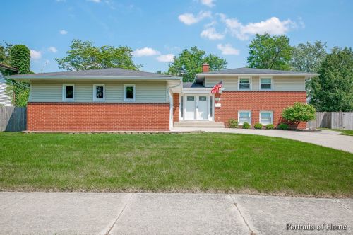2323 Champlain St, Arlington Hts, IL 60004-2911