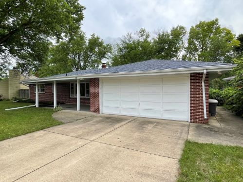 610 Skylark Dr, Rockford, IL 61107-4843