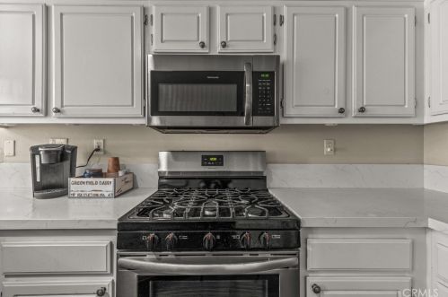 7858 Menton Ave, Anaheim CA  92808-1559 exterior