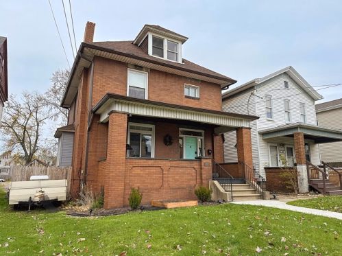 322 Jefferson St, Rochester, PA 15074-2004