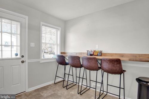 111 Fairview Dr, Carlisle PA  17013-8474 exterior