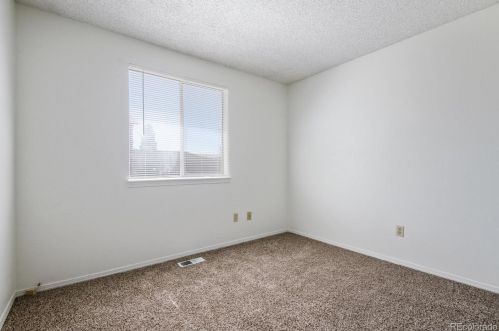 14602 Elk Pl, Denver CO 80239-5429 exterior