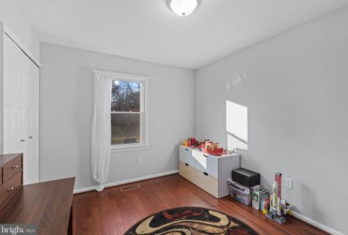 5002 Ten Mills Rd, Columbia MD  21044-1539 exterior