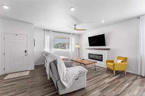 21001 60th Ave, Denver CO  80019 exterior