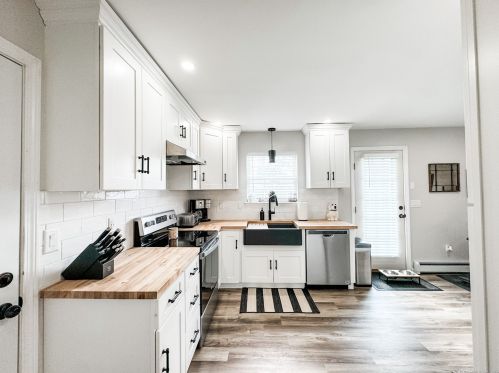 15 Bartlett Meadow Dr, Killingly CT  06241-1847 exterior