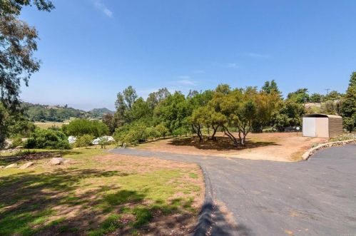 27145 Oakmont Rd, Valley Center, CA 92082-7730