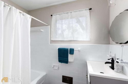 1903 Mcjenkin Dr, Atlanta GA  30345-3005 exterior