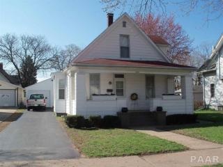 1308 Caroline St, Pekin, IL 61554-3630
