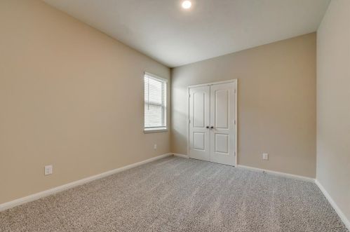 333 Lowery Oaks Trl, Fort Worth TX  76120-1723 exterior