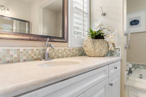 129 Pathway, Irvine CA  92618-8846 exterior