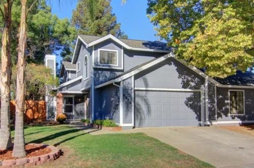 8870 Minnie Cir, Elk Grove, CA 95624-2251