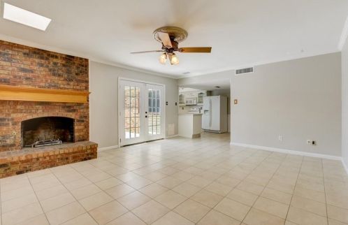 2003 Stefani Ct, Carrollton TX exterior