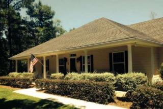 24 Serenity Farms Rd, Woodbine, GA 31569-4440