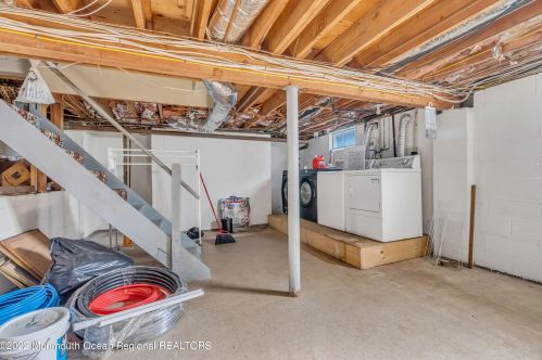 718 Grassmere Ave, Tinton Falls NJ  07712-4333 exterior