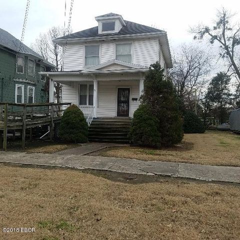 731 28th St, Urbandale, IL 62914-1302