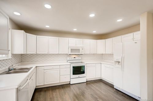 5684 Quemoy Ct, Aurora CO 80018-3133 exterior