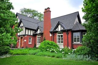 85 Akenside Rd, North Riverside, IL 60546-1808